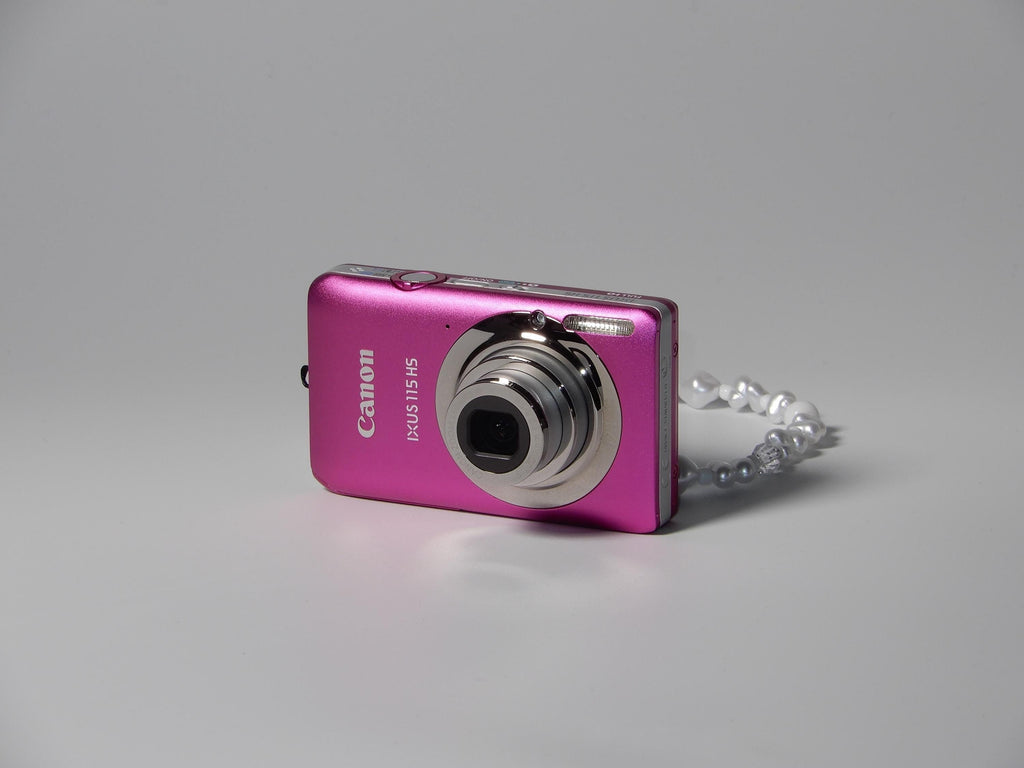 Hot Pink Canon Ixus 115 HS / Digital Camera