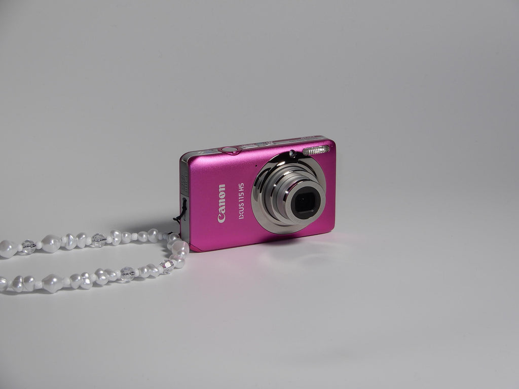 Hot Pink Canon Ixus 115 HS / Digital Camera