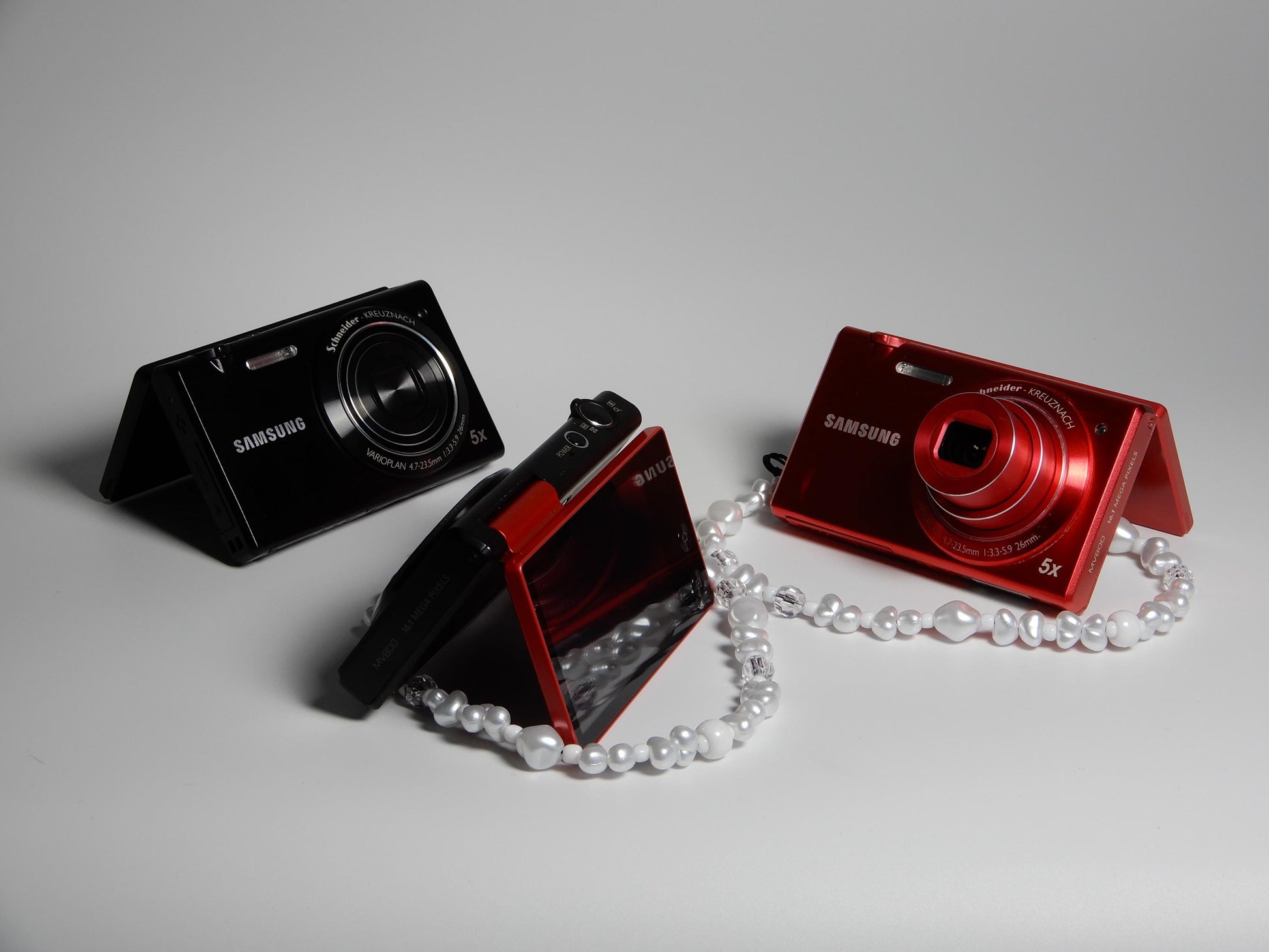 Samsung MV800 Flip-Up SelfieTouchScreen Rare / Smart Digital Camera